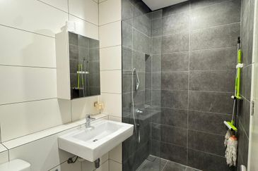 Paloma @ Tropicana Metropark