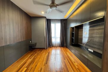 Paloma @ Tropicana Metropark