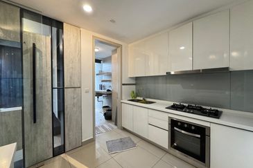 Paloma @ Tropicana Metropark