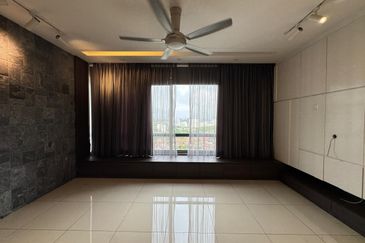 Paloma @ Tropicana Metropark