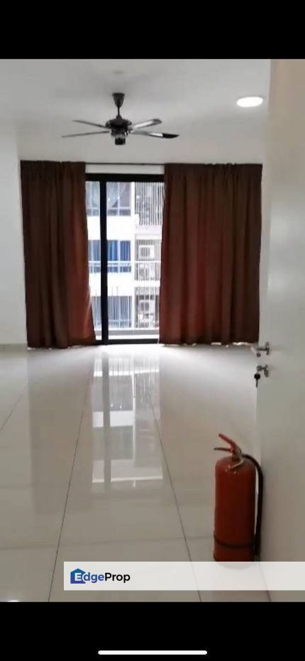 Partly Furnished One Bedroom Good Deal Available Move In July, Selangor, Subang Jaya