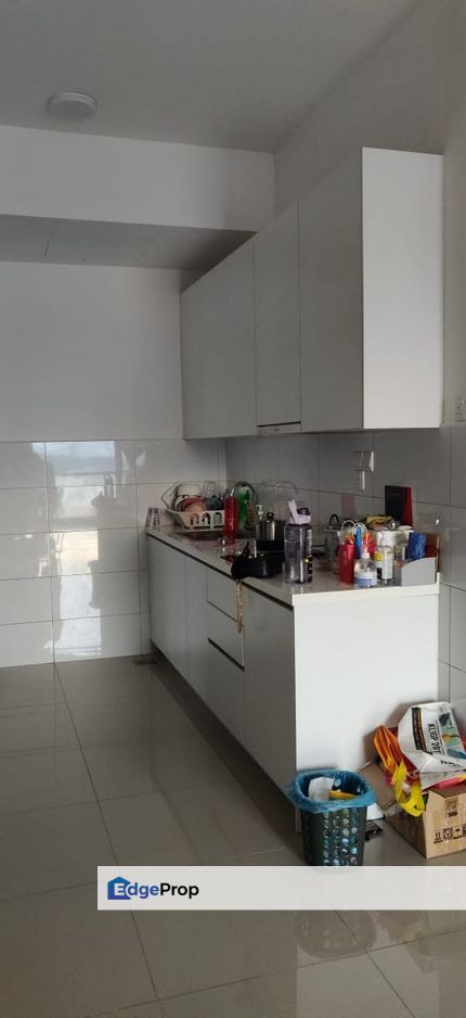 Partly Furnished High Floor Good Deal, Selangor, Petaling Jaya