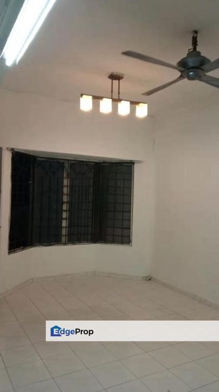 USJ 13 2Storey House for rent, Selangor, USJ