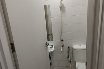 Summerglades, Perdana Lakeview West