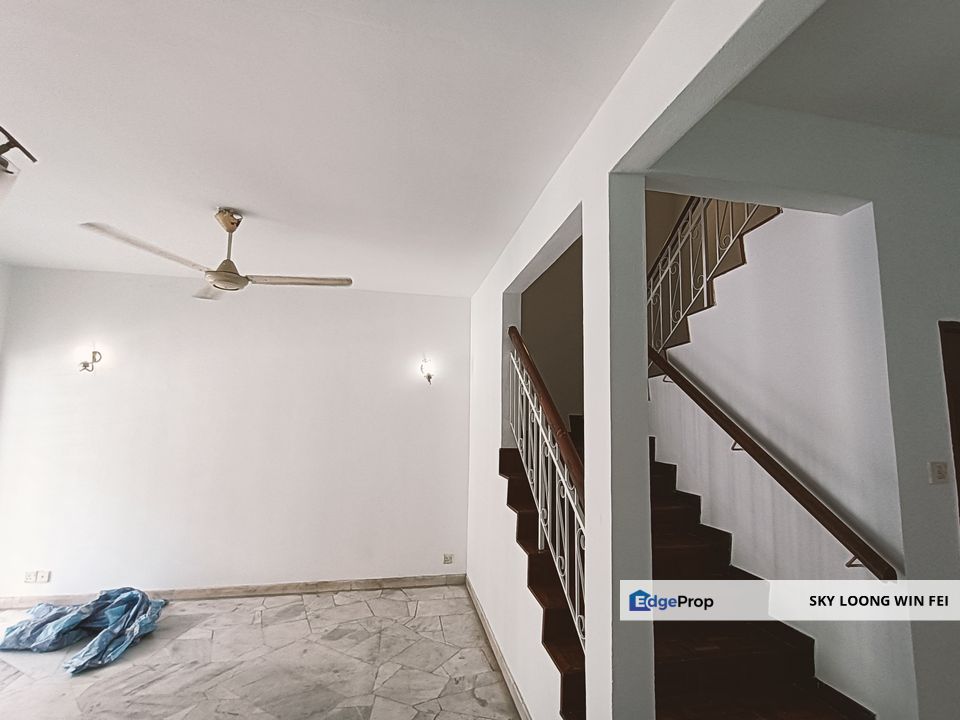 Usj 16 , gated guarded double storey, Selangor, USJ