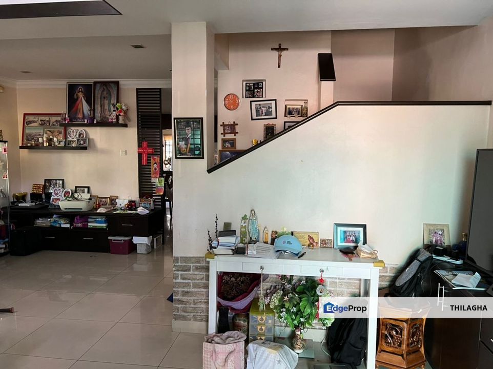 FOR SALE  Double Storey House Tmn Putra Prima, Puchong, Selangor, Puchong