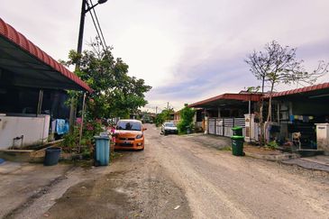 BANDAR AMANJAYA (ZON SEROJA)