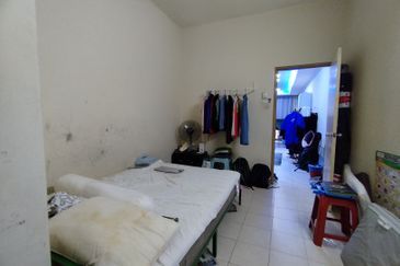 Ayu Puri, Alam Nusantara