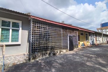 Taman Kiara Indah, Sikamat