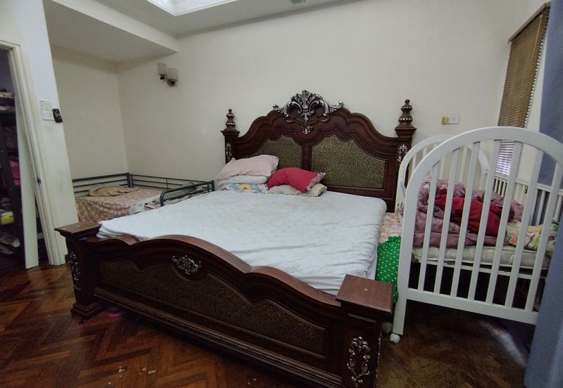 Taman Kristal, Dengkil