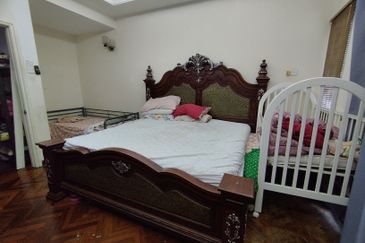 Taman Kristal, Dengkil