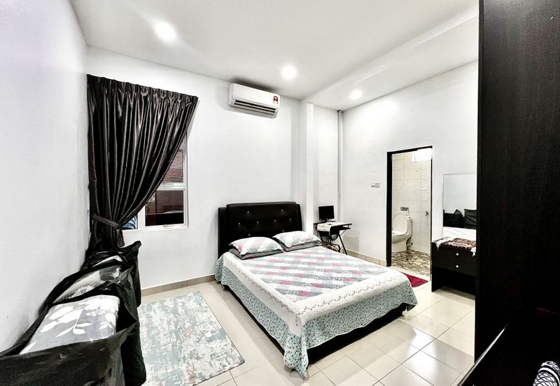 [Corner Lot] 2 Storey Bungalow @ Taman Anjung Ixora Bandar Baru Salak Tinggi Sepang 