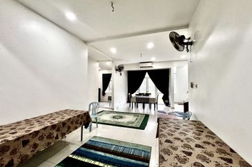 [Corner Lot] 2 Storey Bungalow @ Taman Anjung Ixora Bandar Baru Salak Tinggi Sepang 