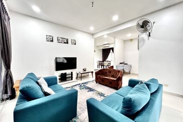 [Corner Lot] 2 Storey Bungalow @ Taman Anjung Ixora Bandar Baru Salak Tinggi Sepang 