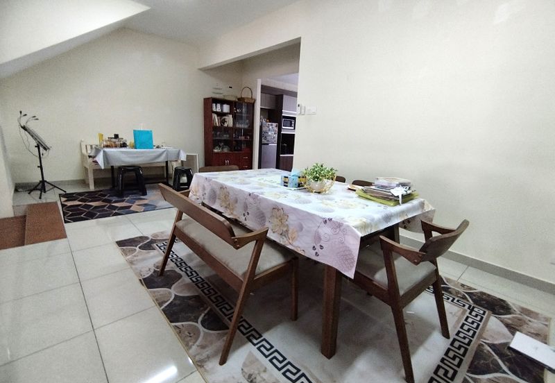 Perdana College Heights