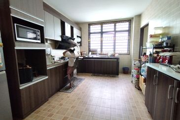 Perdana College Heights