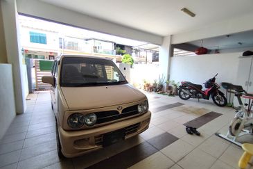 Perdana College Heights