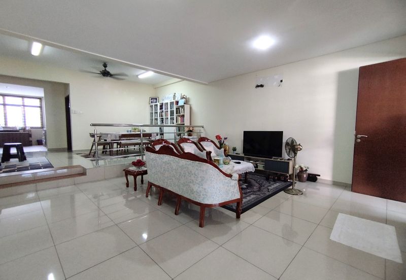 Perdana College Heights