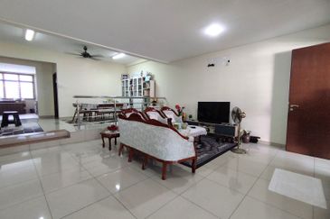 Perdana College Heights