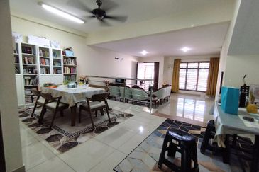 Perdana College Heights