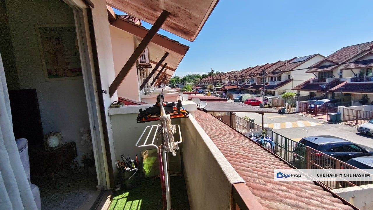 [Upper Floor] Townhouse Bayu Parkville @ Tmn Balakong Jaya , Selangor, Balakong