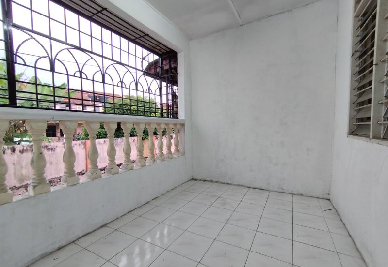 [Extended | Renovated] 2 Storey Terrace @ Taman Sri Damar Mantin