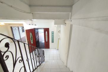 [Extended | Renovated] 2 Storey Terrace @ Taman Sri Damar Mantin