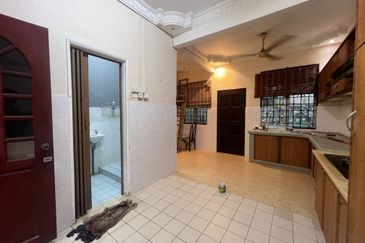 [Extended | Renovated] 2 Storey Terrace @ Taman Sri Damar Mantin