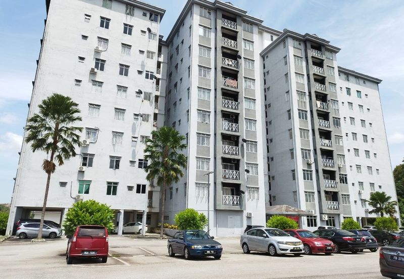 Desa Pelangi Condominium