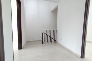 [Endlot | Extra Land Side & Back] Double Storey Taman Semarak Warisan @ Sepang