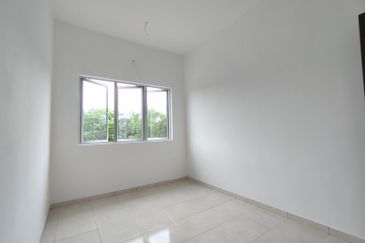 [Endlot | Extra Land Side & Back] Double Storey Taman Semarak Warisan @ Sepang