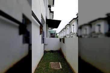 Parkfield Residences, Tropicana Heights