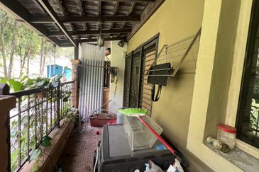 [Renovated] 2 Storey Superlink Bukit Jelutong @ Shah Alam