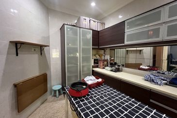 [Renovated] 2 Storey Superlink Bukit Jelutong @ Shah Alam