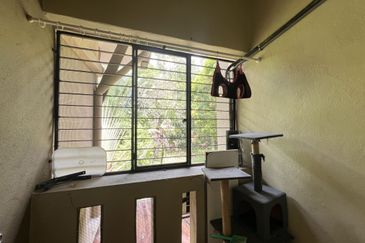 [Renovated] 2 Storey Superlink Bukit Jelutong @ Shah Alam