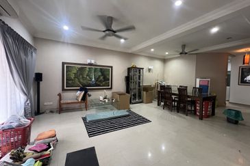 [Renovated] 2 Storey Superlink Bukit Jelutong @ Shah Alam