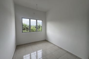 Double Storey Terrace Taman Semarak Warisan @ Sepang