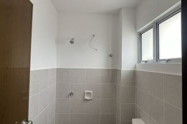 Double Storey Terrace Taman Semarak Warisan @ Sepang