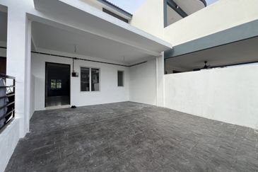 Double Storey Terrace Taman Semarak Warisan @ Sepang