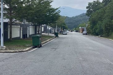 Semi-D Factory @ Semenyih