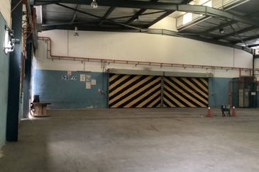 [Facing Mainrod] Warehouse @ Petaling Jaya For Sale & Rent [88,420sqft]