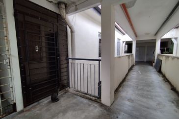 Apartment Seremban Putra @ Sikamat Seremban N9