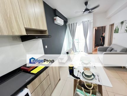 Sophisticated 2 Bedroom Unit Built In Wardrobe Plaza Kelana Jaya, Selangor, Kelana Jaya