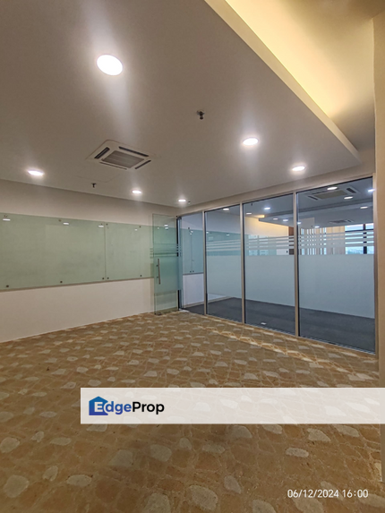 Pjx Hm shah tower adjoining partial furnished Lrt, Selangor, Petaling Jaya