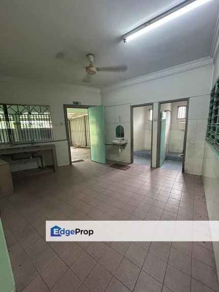 Huge Land Single Storey House in Ss9, Selangor, Petaling Jaya