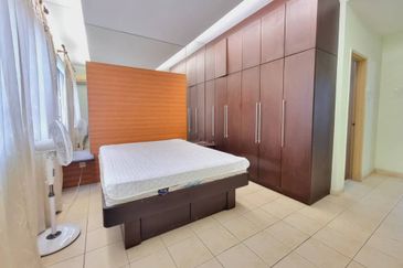 Prima Regency (Dorchester Court)