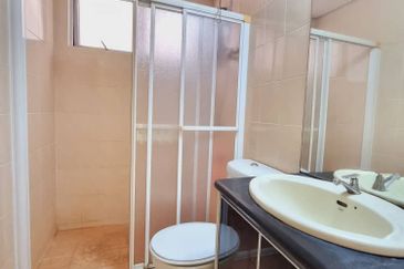 Prima Regency (Dorchester Court)