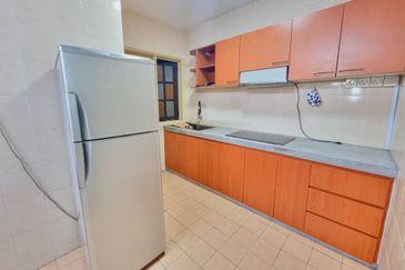 Prima Regency (Dorchester Court)