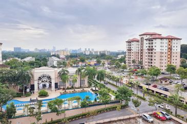 Prima Regency (Dorchester Court)