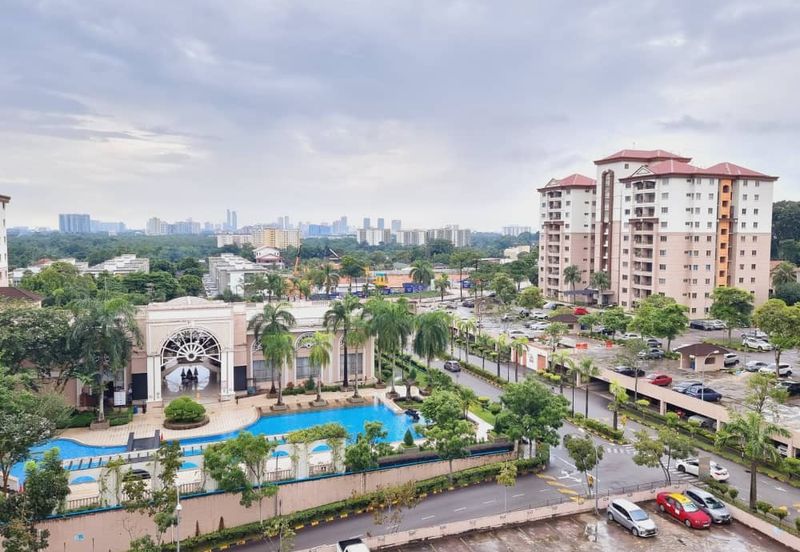 Prima Regency (Dorchester Court)